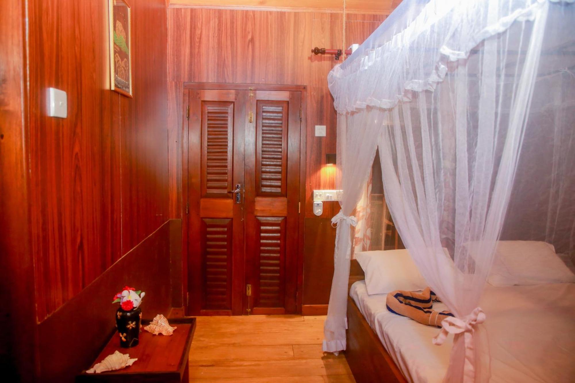 Villa Blue Ocean Tree House Hiriketiya Dikwella Sur Exterior foto