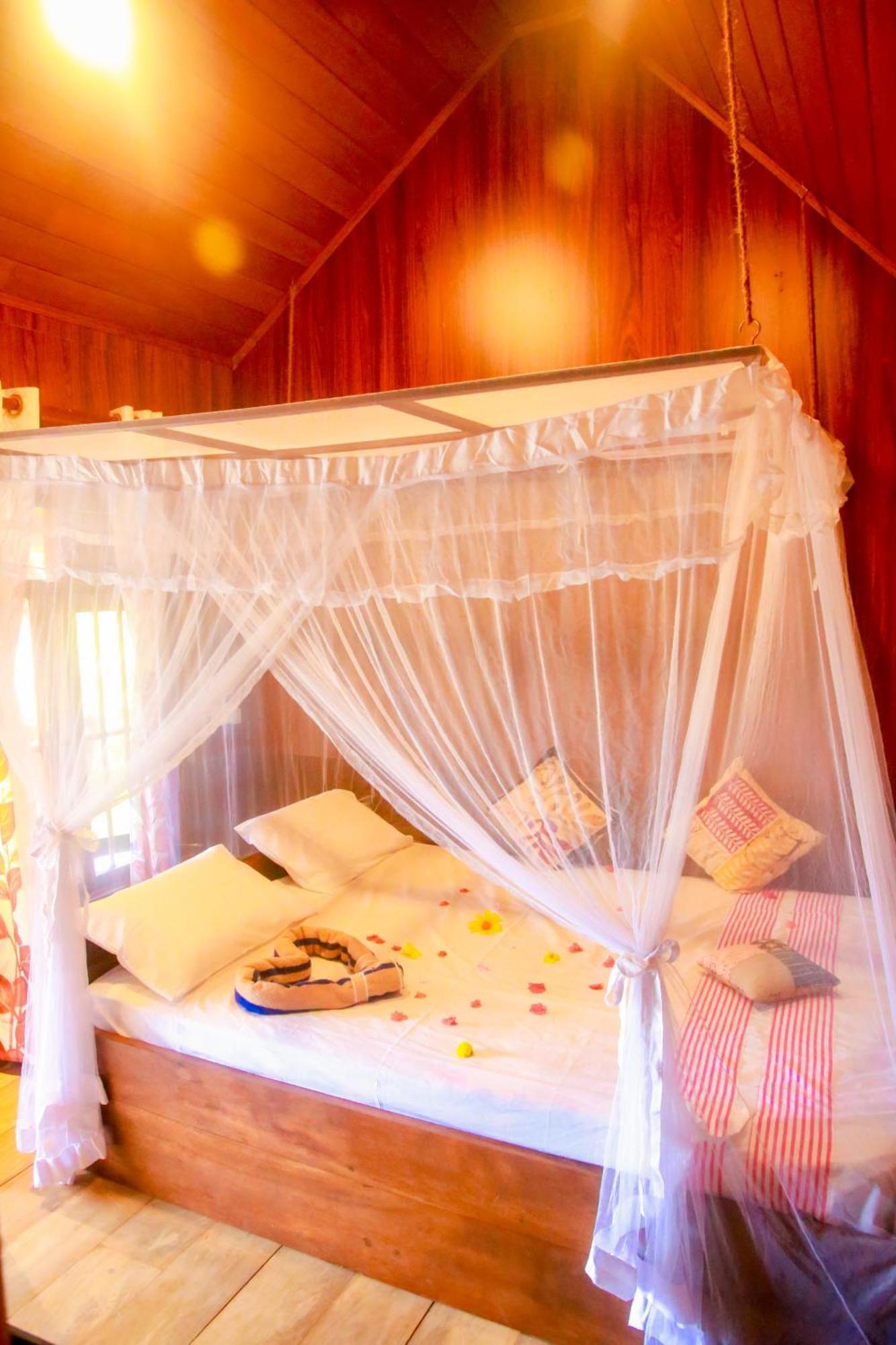 Villa Blue Ocean Tree House Hiriketiya Dikwella Sur Exterior foto